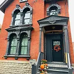 Stylish Cozy Studio In Detroit